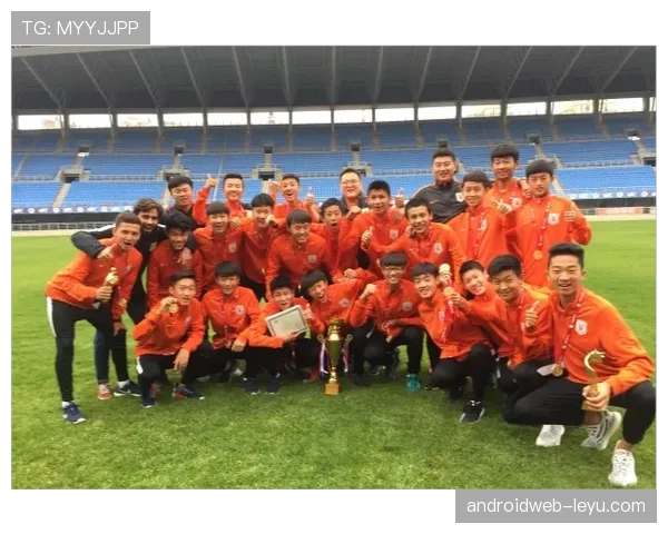 兹沃勒比赛节奏骤然加快,球队表现引球迷热议不断升温 兹沃勒比赛节奏骤然加快,球队表现引球迷热议不断升温