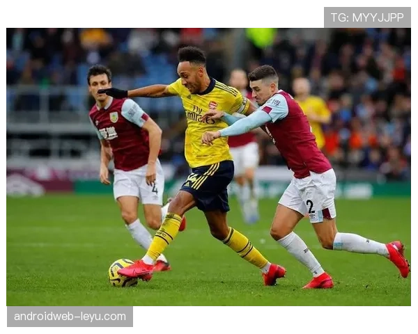 伯恩利边路进攻强势复苏，状态回暖引关注