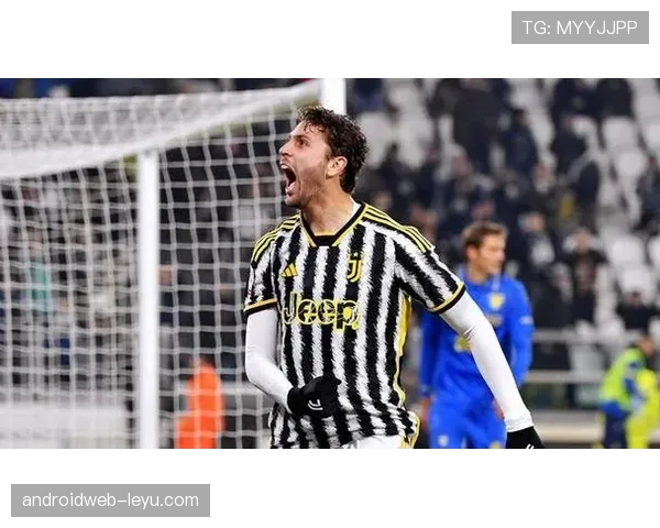 巴斯托尼状态回暖，助力球队防线表现稳健赢得教练赞誉