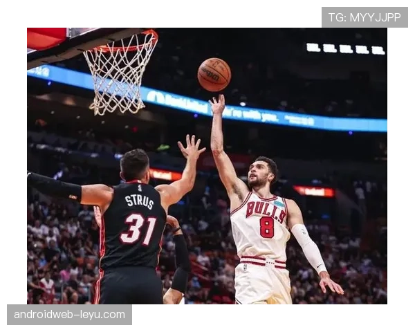 扎克拉文今天穿的球鞋比我这月工资还贵，真是活成了传说